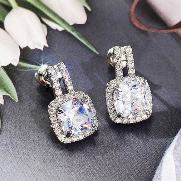 NEW STERLING SILVER DIAMOND SQUARE STUD EARRINGS - Picture 3 of 4